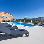 Beautiful In * Sinj