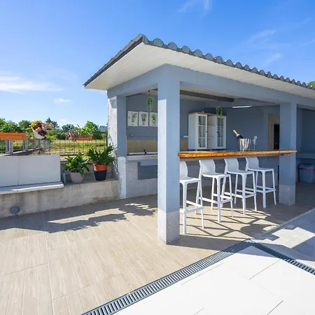Amazing In With Heated Swimming Pool Σπίτι διακοπών *