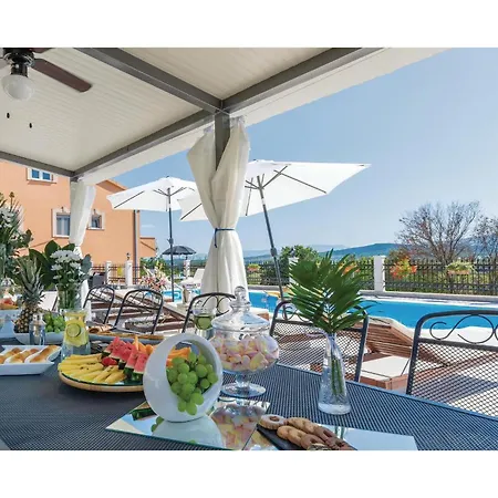 Σπίτι διακοπών Amazing In With Heated Swimming Pool