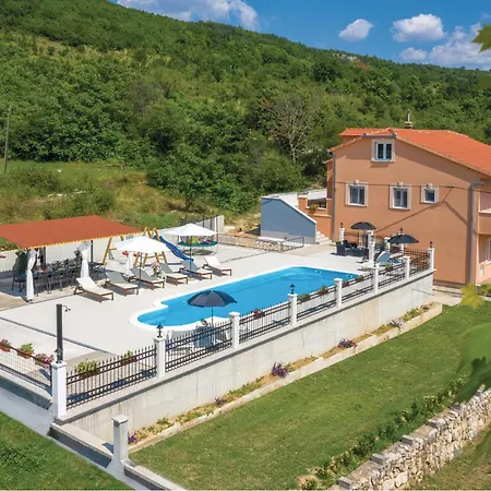 Σπίτι διακοπών Amazing In With Heated Swimming Pool Sinj